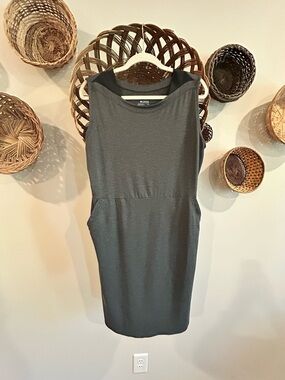 Columbia Sleeveless Charcoal Gray Midi Dress